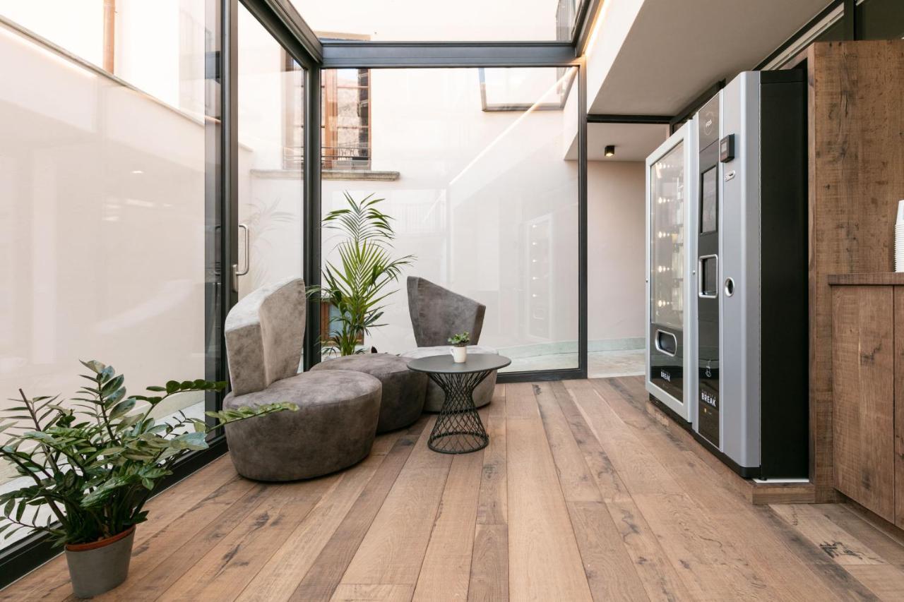 Domus Cavour Rooms&Suites Tirano Exterior foto