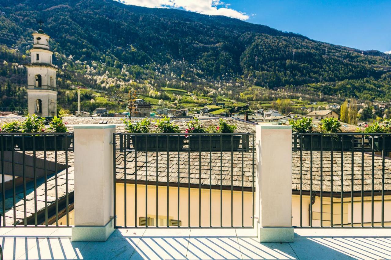 Domus Cavour Rooms&Suites Tirano Exterior foto