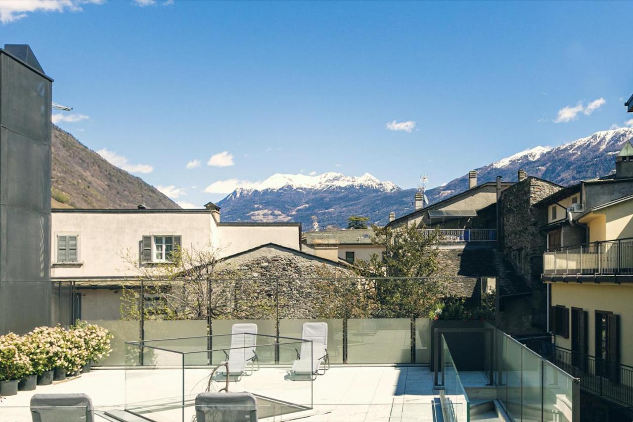 Domus Cavour Rooms&Suites Tirano Exterior foto